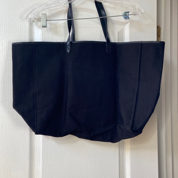 Victoria secret sequin tote. - Picture 5 of 6